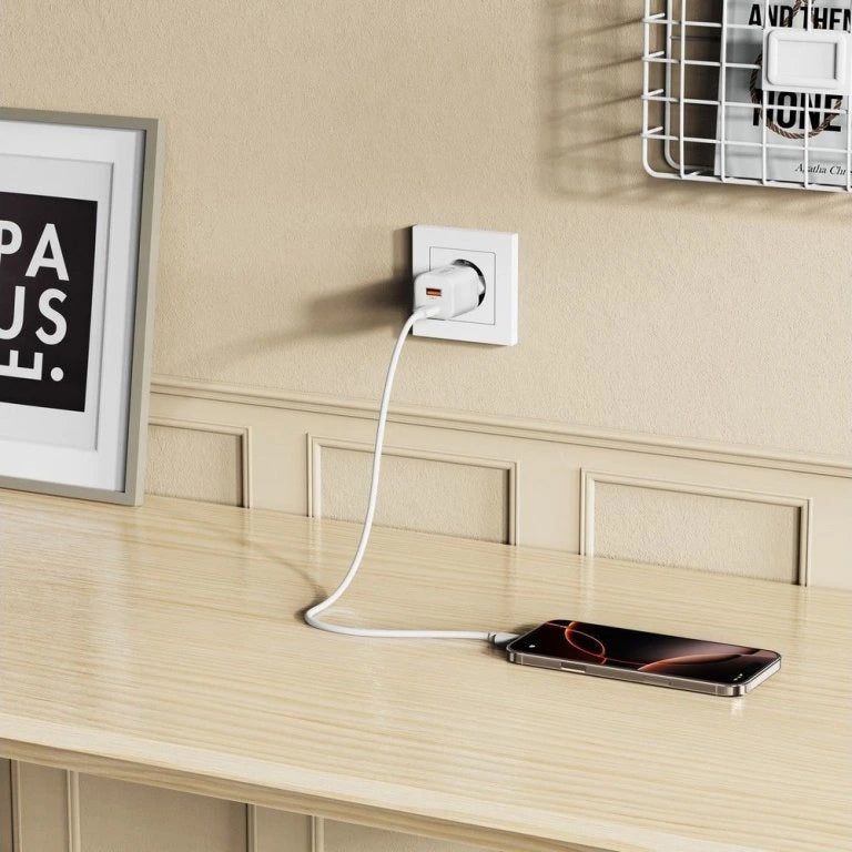 Tech-Protect NCM33W Network Charger, 33W, 3A, 1 x USB-A - 1 x USB-C, White